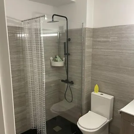 Superbe Appartement, Parking,300 M De La Apartament *