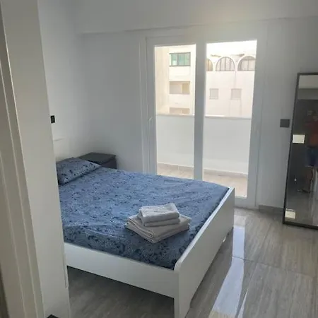 Superbe Appartement, Parking,300 M De La 公寓 *